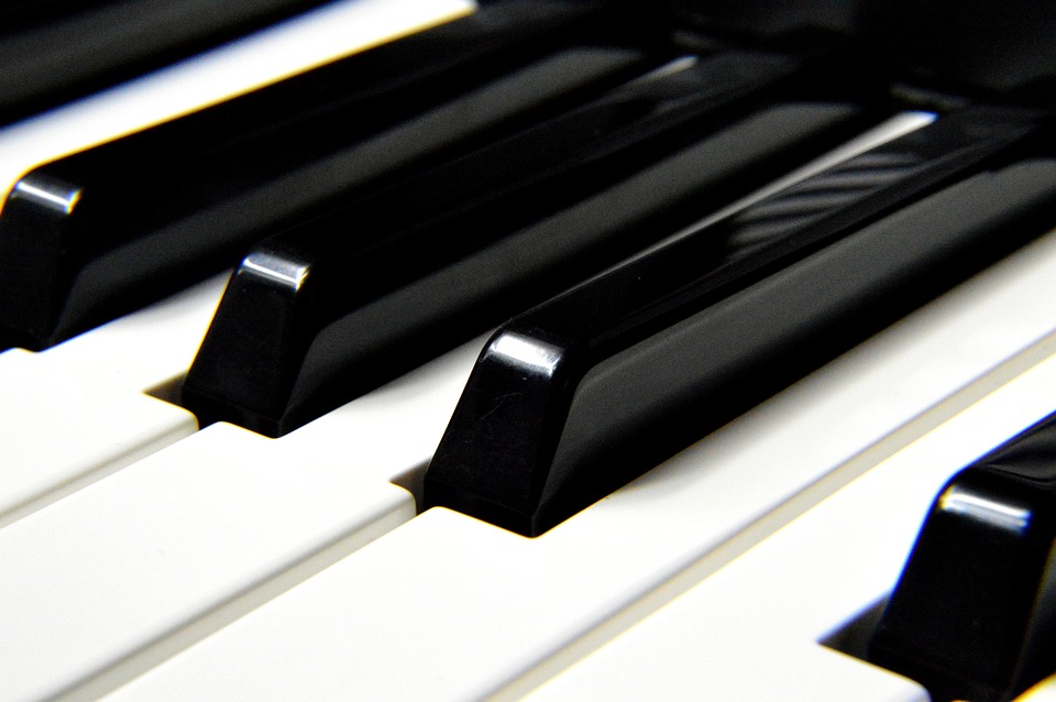 piano image